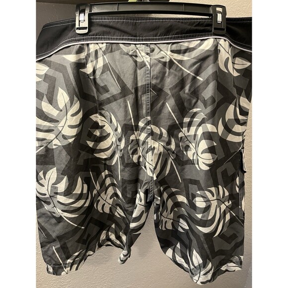 Tommy Bahama Relax Swim Trunks 40” Waist - Picture 5 of 5